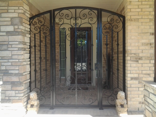 Custom Entry Gates – Our Specialty
